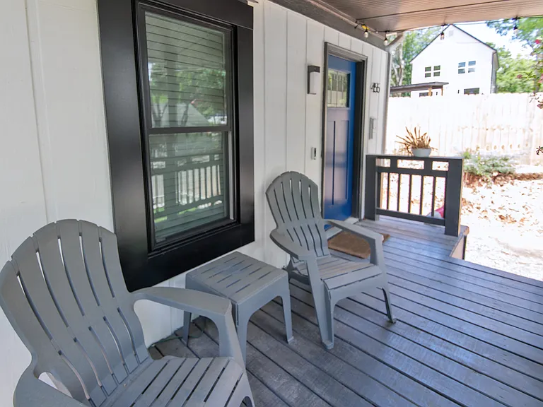 455 E Side Ave — Photo 9