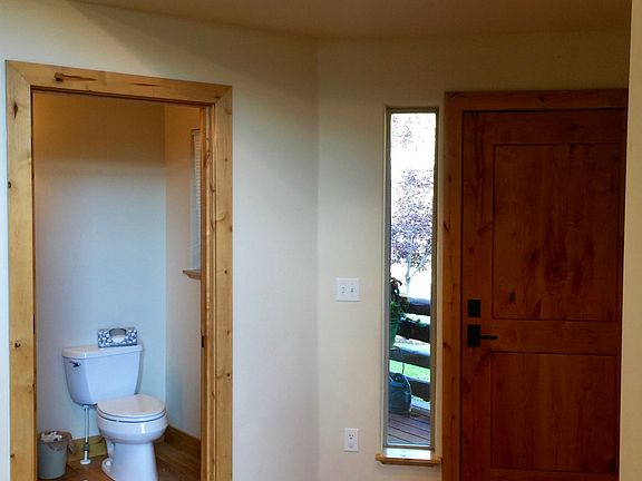 4th image of 3352 Cedar Dr