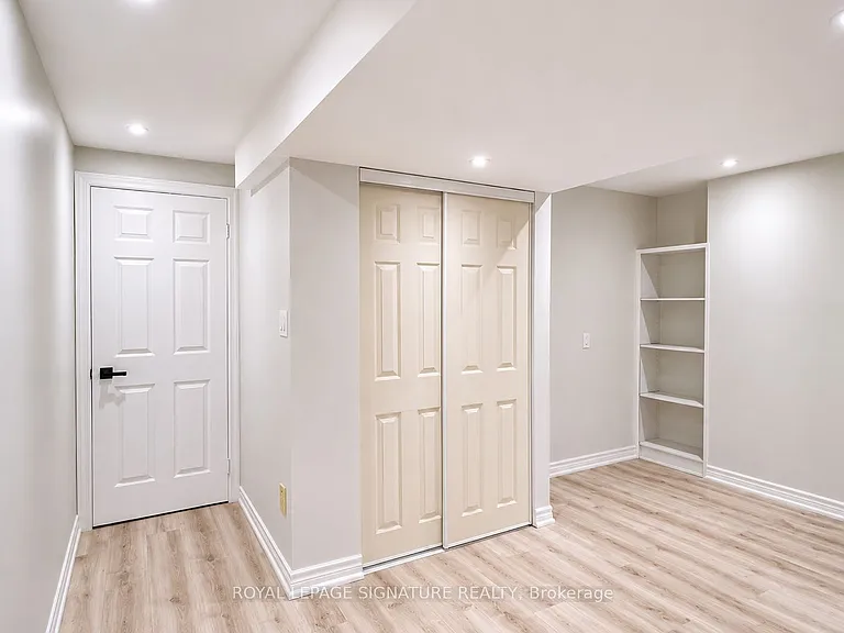 75 Rockwood Cres #BASEMENT — Photo 11