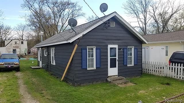 1st image of 1047 W McLean Ave