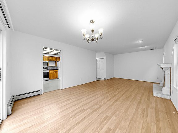 4th image of 8377 Shaughnessy St