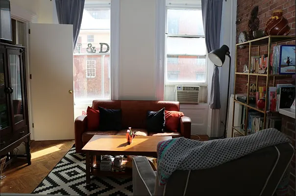 Rented by Bien Realty Ltd | media 60