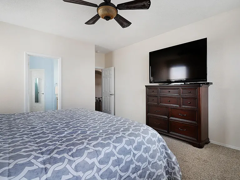 6616 Freemont Hills Loop NE — Photo 10