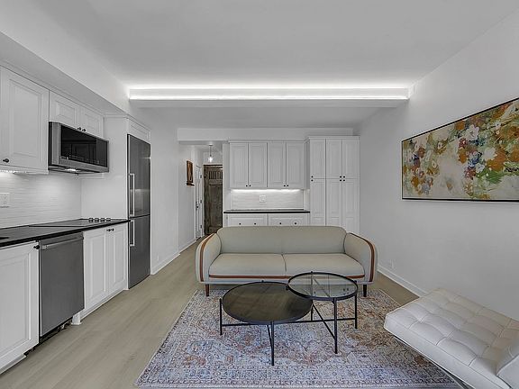 3rd image of 45 Tudor City Pl APT 411