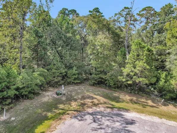 50 Firewood Rd, Huntsville, TX 77340