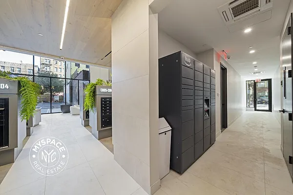 Rented by Carroll Development Leasing LLC | media 20