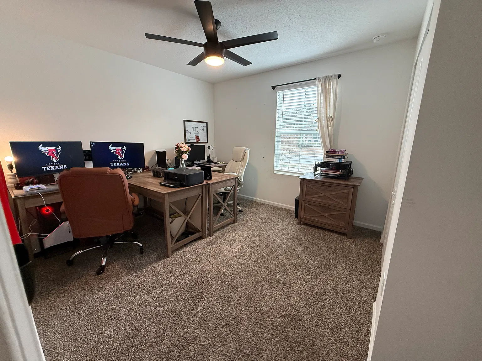 4 bed, 1698 sqft, $2,095 — Photo 2