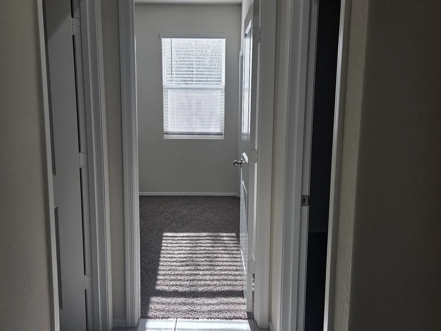 4 bed, 1728 sqft, $1,875 — Photo 3