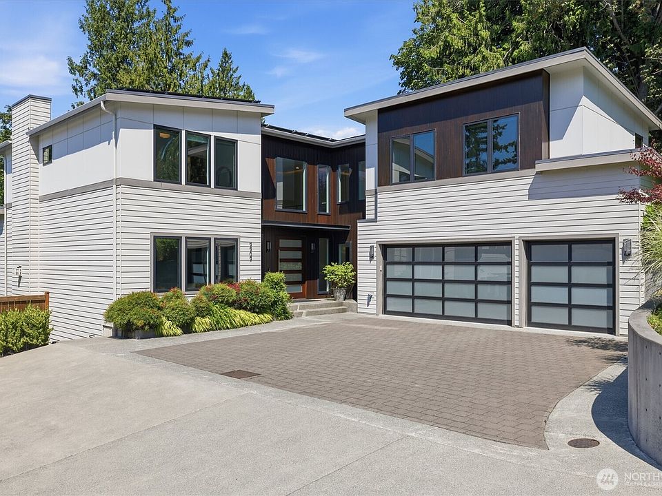 1st image of 9909 111th Avenue NE
