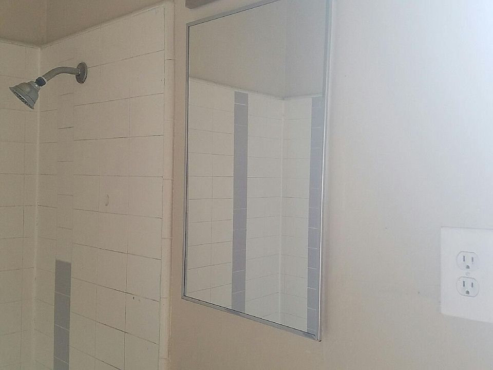 2nd image of 4050 W El Segundo Blvd APT 10