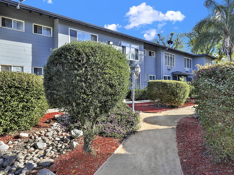 Sylvan Gardens — Photo 2