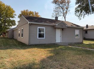 858 Mellette Ave SW, Huron, SD 57350