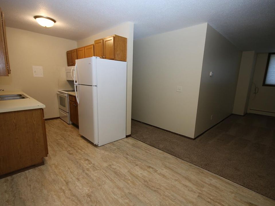 1st image of 1619 73rd Ave NE APT 307