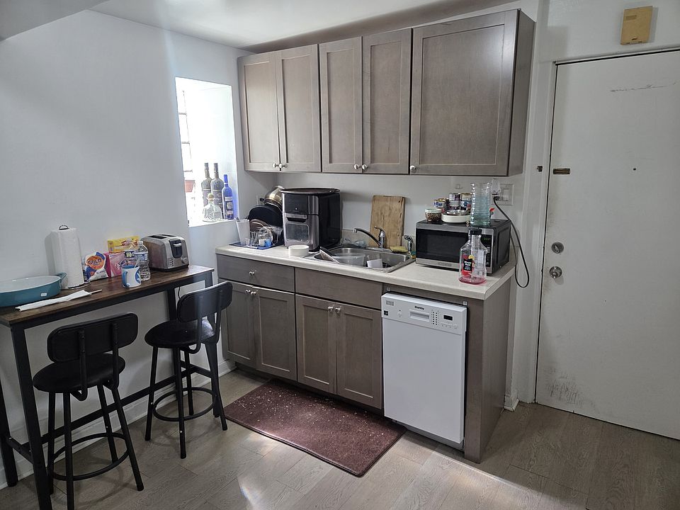 1st image of 2606 N Spaulding Ave #N