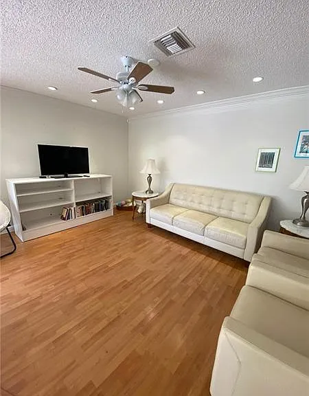 5705 Fox Hollow Dr — Photo 115