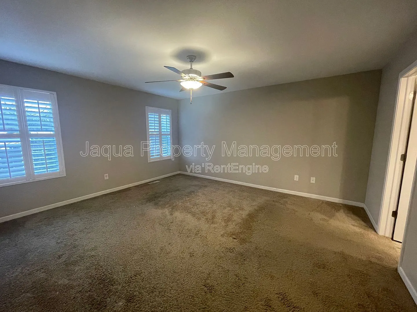 4 bed, 2.5 bath, 2442 sqft, $2,900 — Photo 4