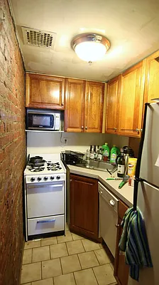 Rented by JK Dansar Corp | media 25