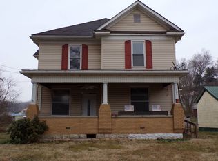 208 Front St, Spencer, WV 25276