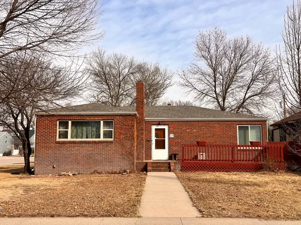 819 Black Hills Ave, Alliance, NE 69301