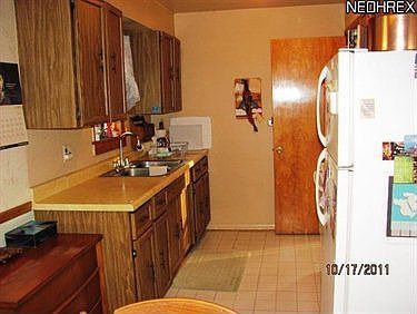 3rd image of 713 East Dr