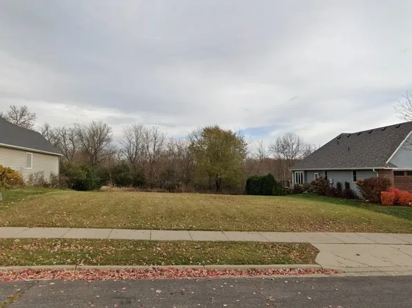 1515 Highland Trl, Saint Cloud, MN 56301