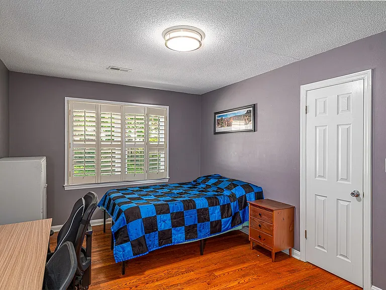 3902 Laird Ln — Photo 16