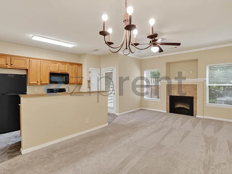 2854 Ridgeview Dr SW — Photo 4