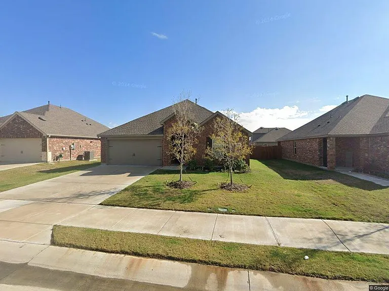 1205 Colonial Bluff Ln — Photo 1