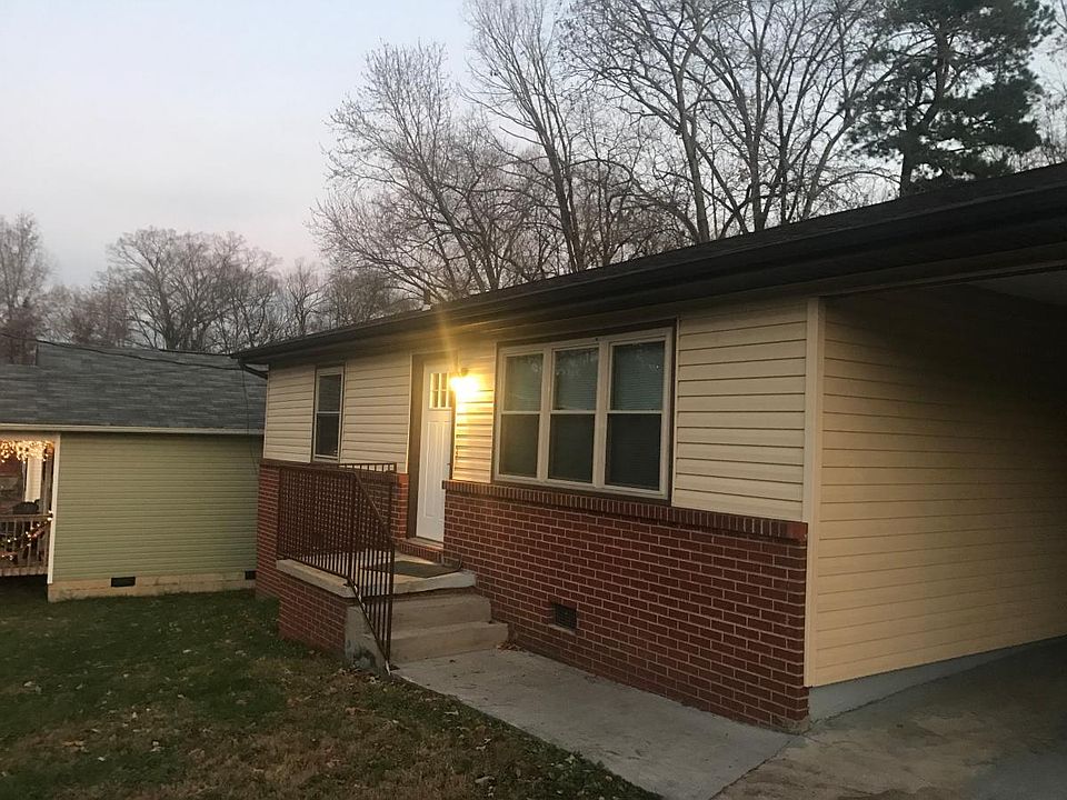 1st image of 2856 London Cir
