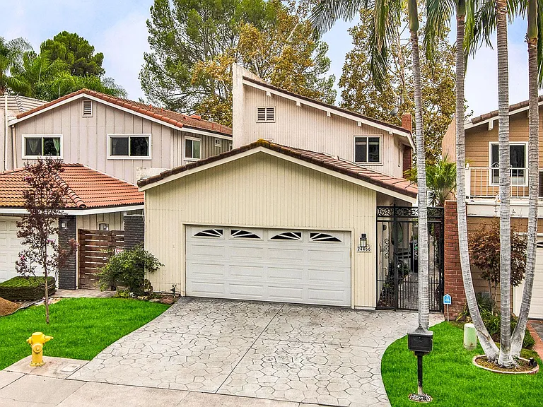 24466 Toledo Ln — Photo 3