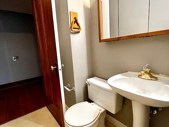 5th image of 1501 SW 11th St #1