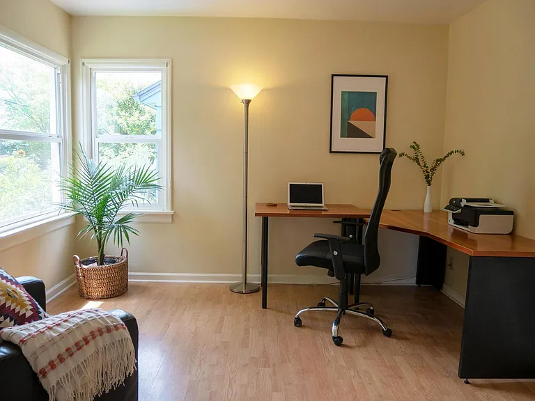 1725 N Killingsworth St — Photo 3