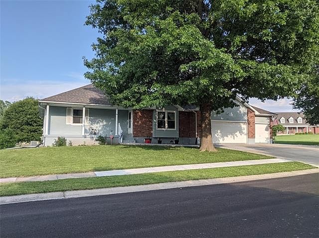 1st image of 805 Nelson Ct
