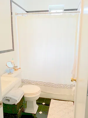 Rented by Meisel Real Estate | media 20