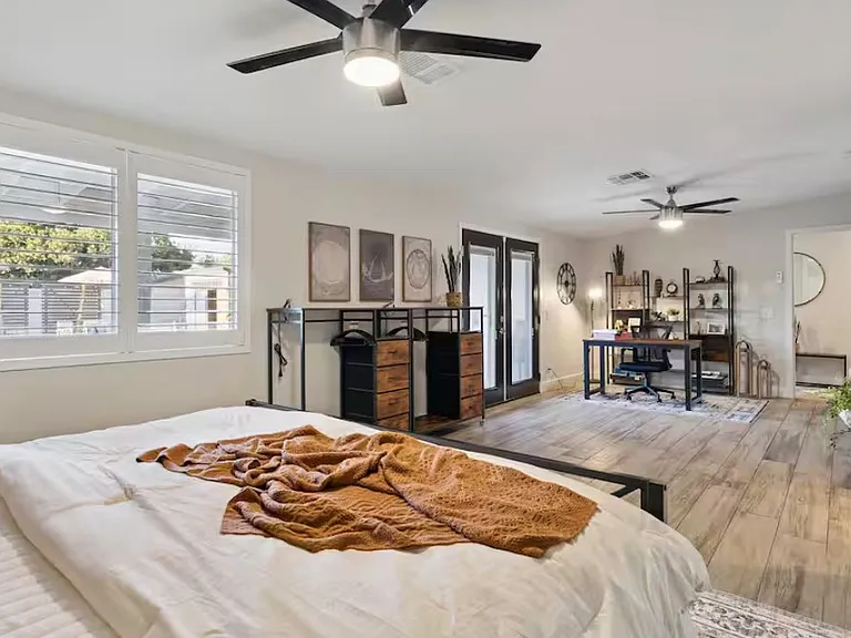 928 E Whitton Ave — Photo 12