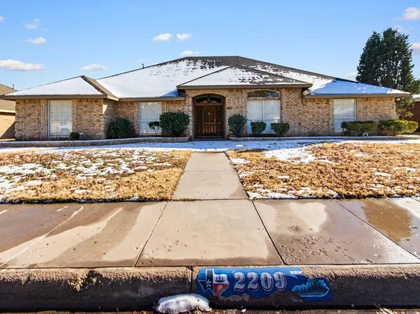2209 Southampton Ln, Midland, TX 79705
