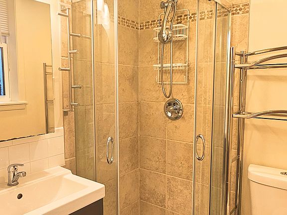 5th image of 1510 Fairmount Ave APT 2F