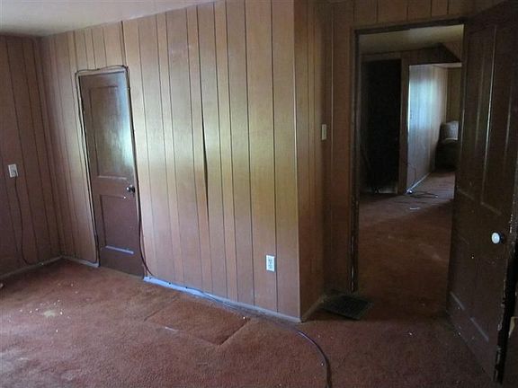 4th image of 3917 Zinsle Ave