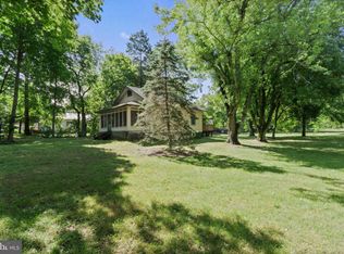 1447 W Walnut Rd, Vineland, NJ 08360