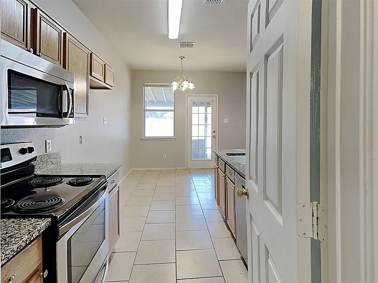 9940 Blue Bell Dr — Photo 5