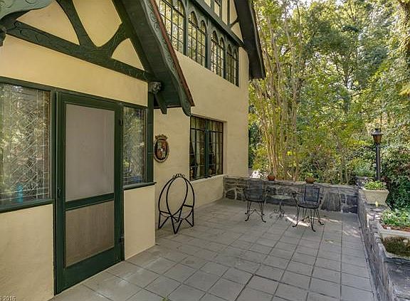 2nd image of 21 Melrose Cir