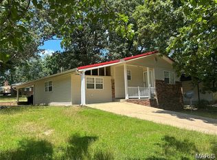 2011 Woodland Dr, Poplar Bluff, MO 63901