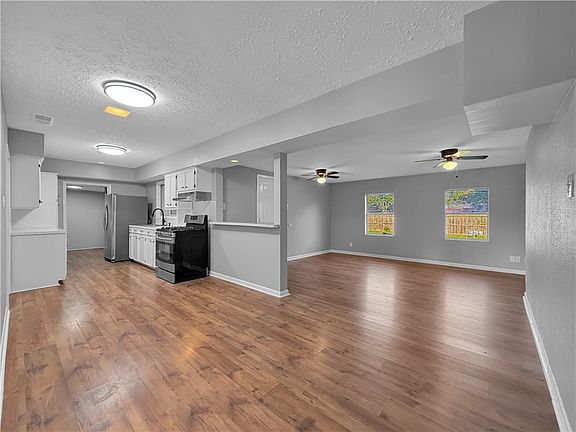 4th image of 4810 Wexford Dr