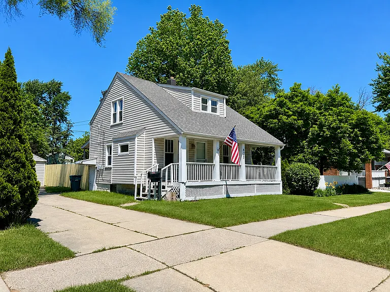 823 E Forteen Mile Rd — Photo 21
