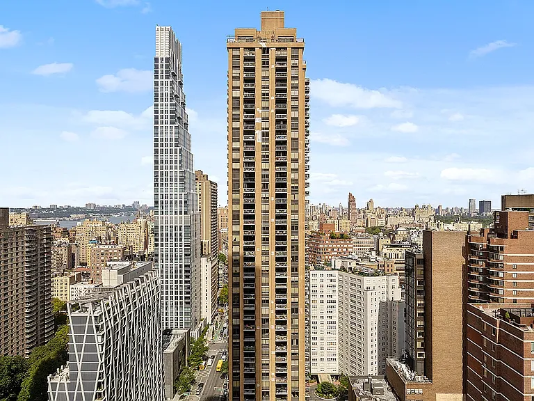 160 W 66th St #32D — Photo 8