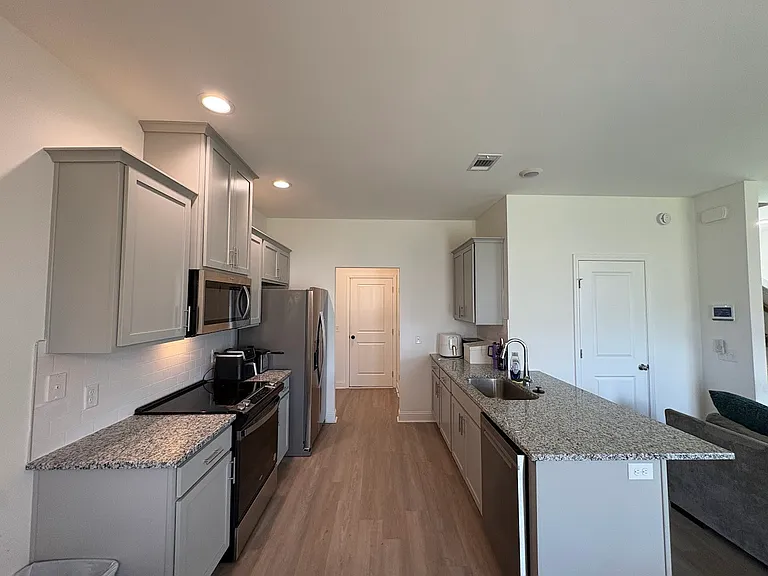 248 Buckingham Dr — Photo 5