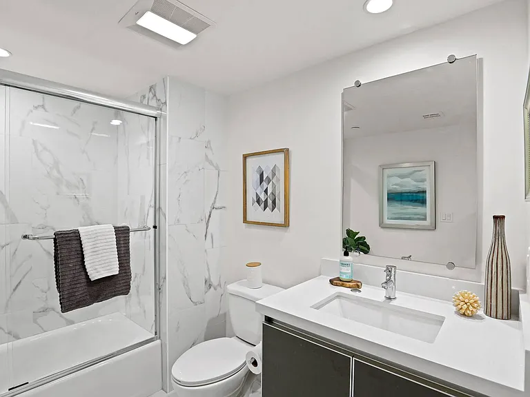 Bathroom with Full-Size Bathtub