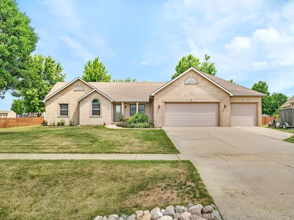 2905 Ernest Dr, Sandwich, IL 60548