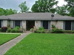 735 Shakespeare Dr, Beaumont, TX 77706