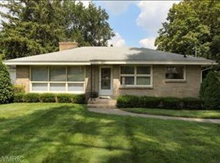 1503 Millbrook St SE, Grand Rapids, MI 49508